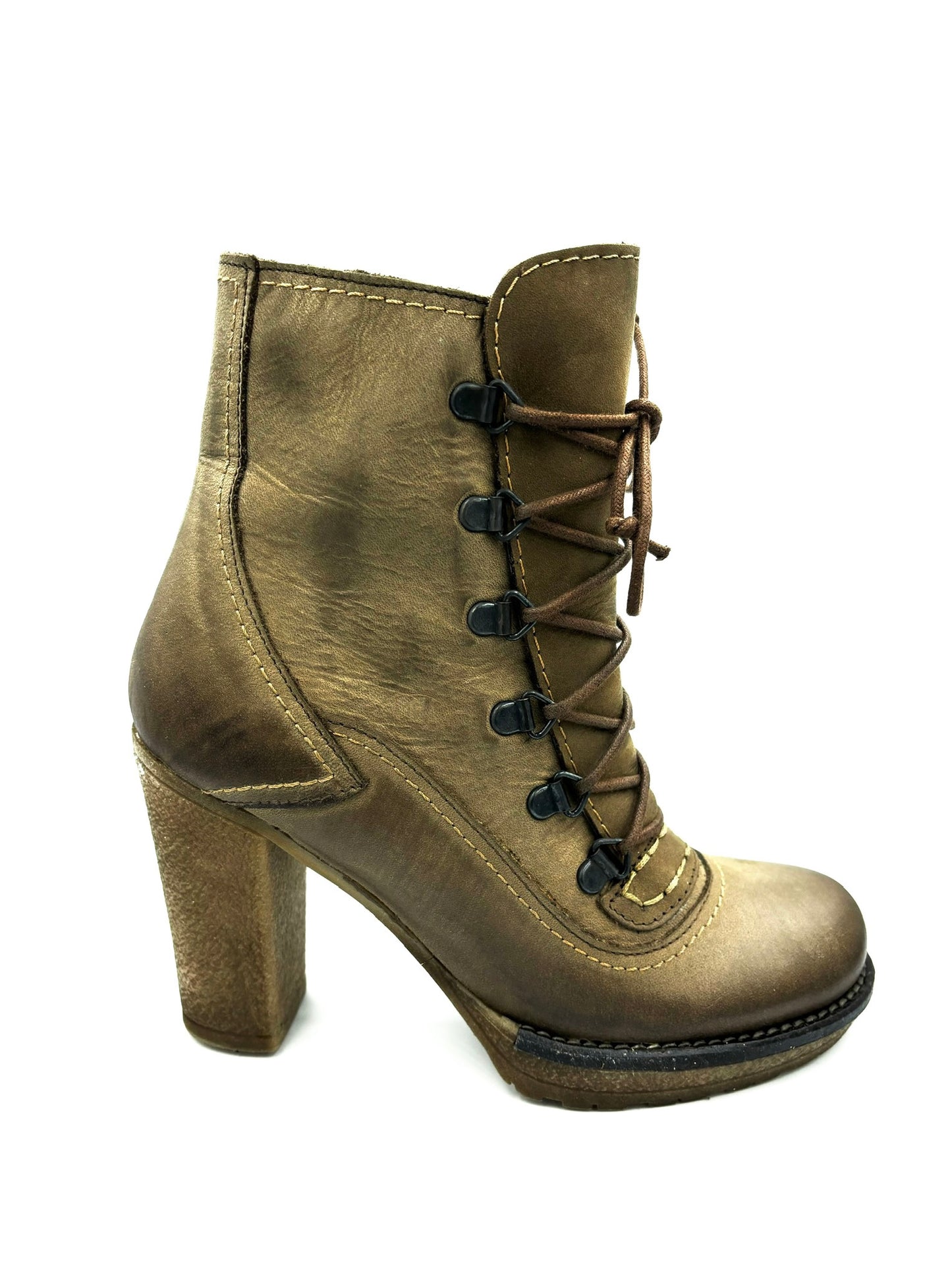 Stivaletto con tacco Pie libre