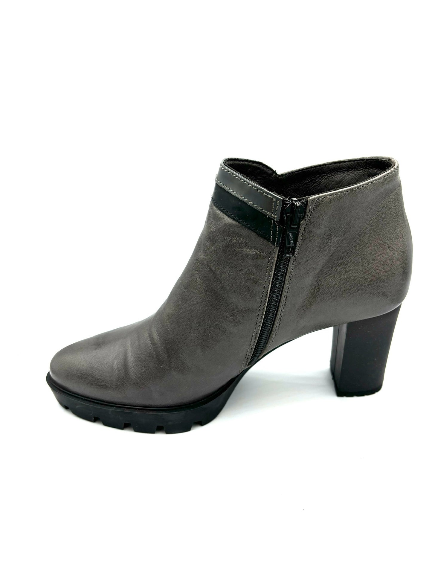 Stivaletto con tacco Gaja