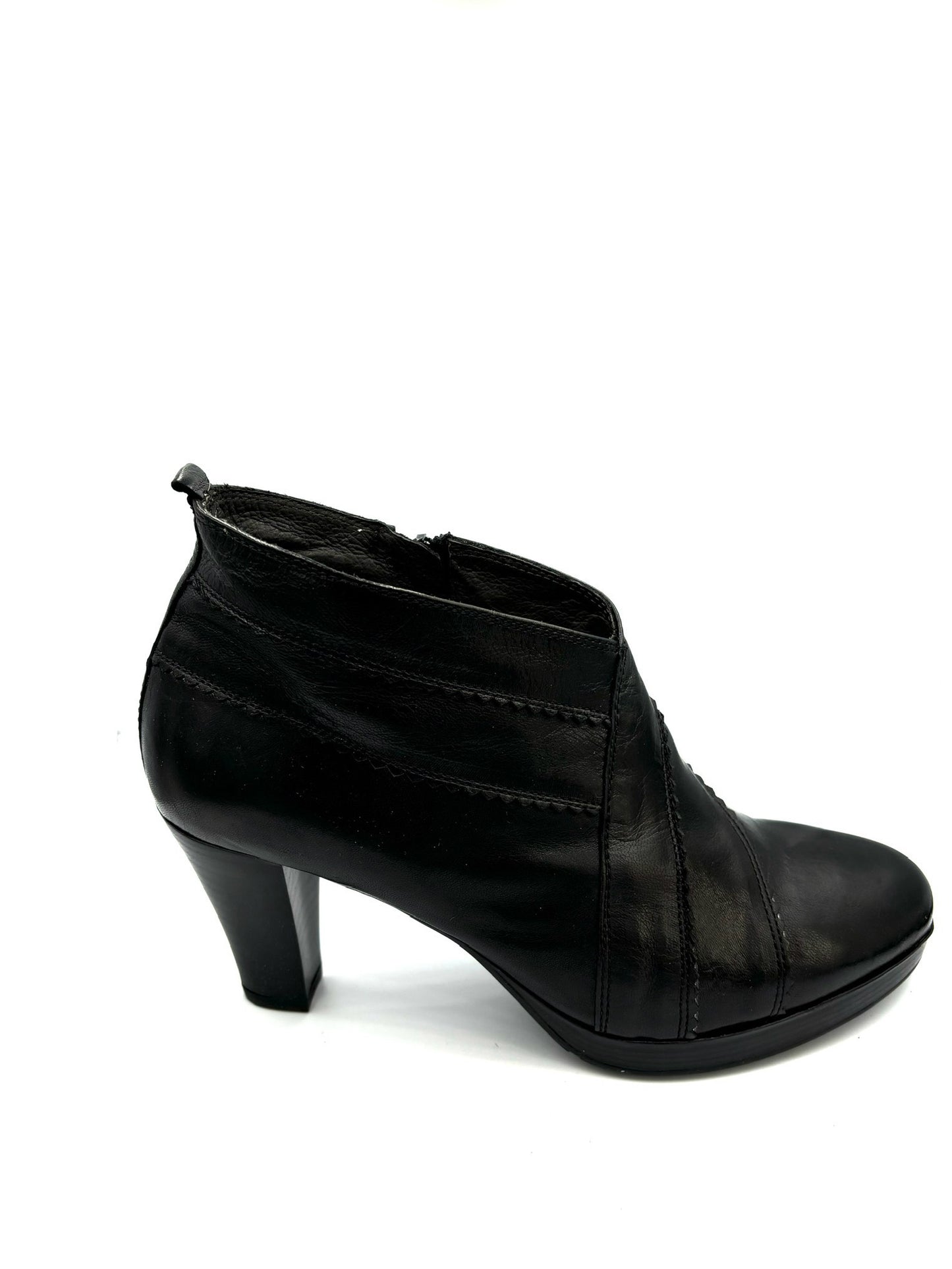 Scarpa con tacco Gaja