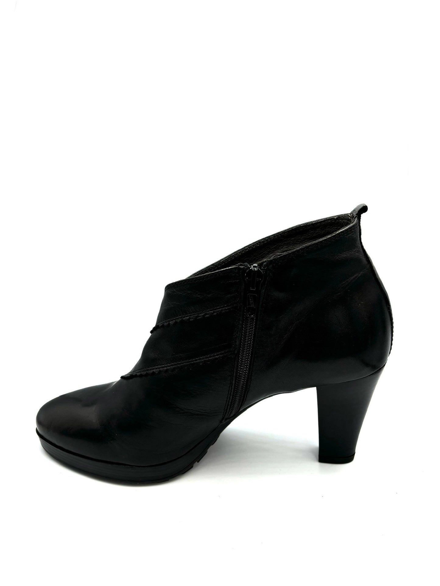 Scarpa con tacco Gaja