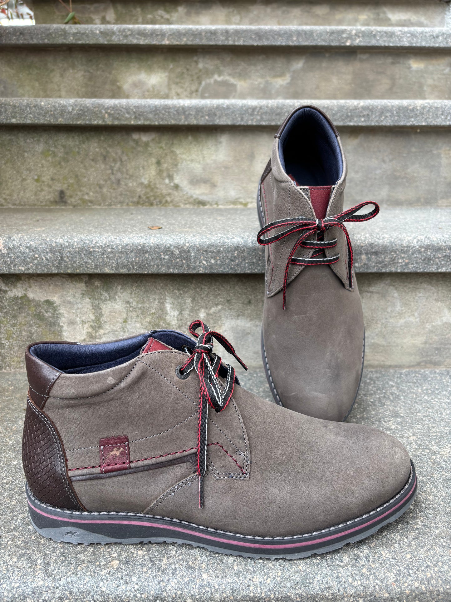 Scarpa stringata Fluchos