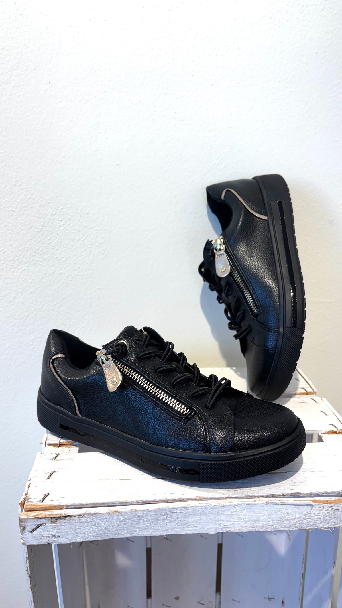 Jana vegan black gold
