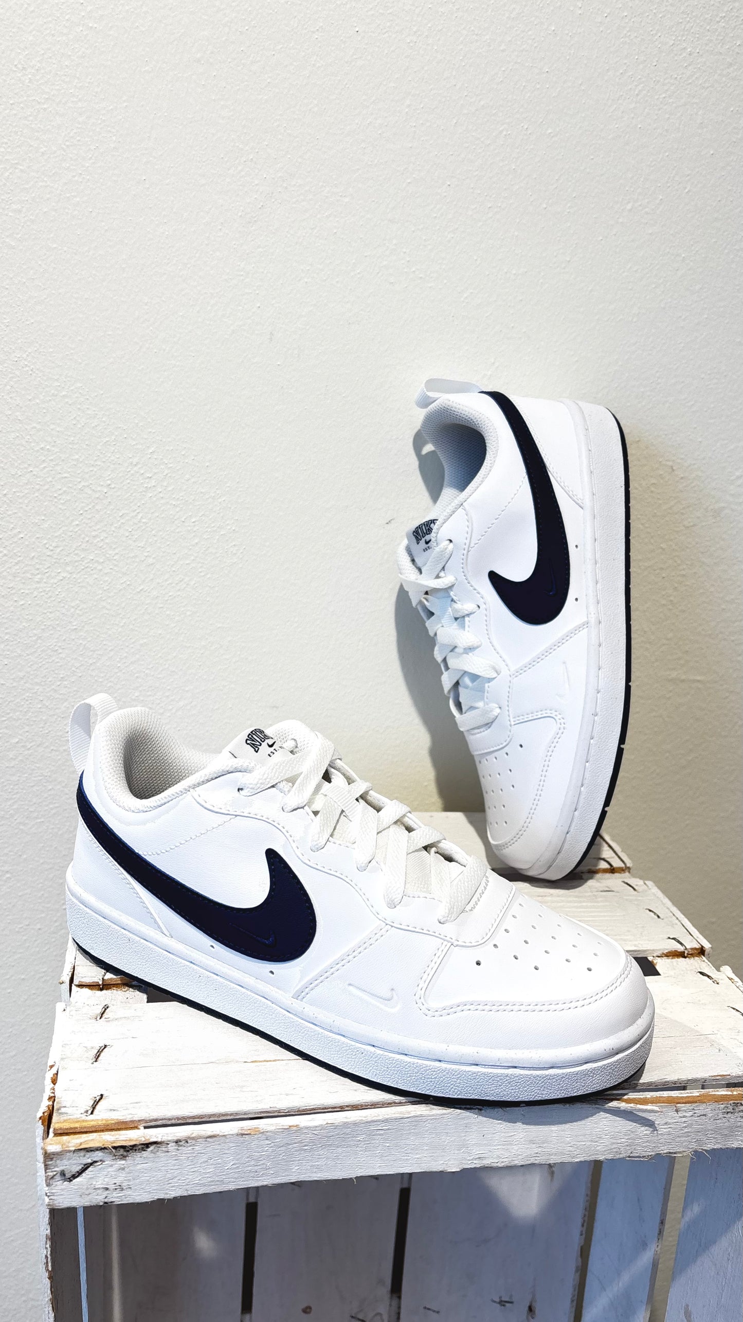 Nike court borough low