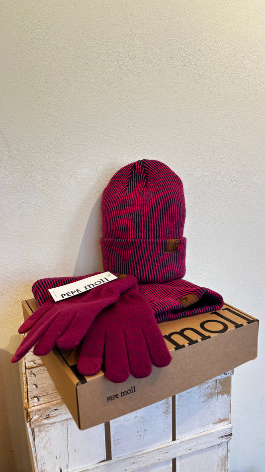 Set fuxia: girocollo + guanti + cappello