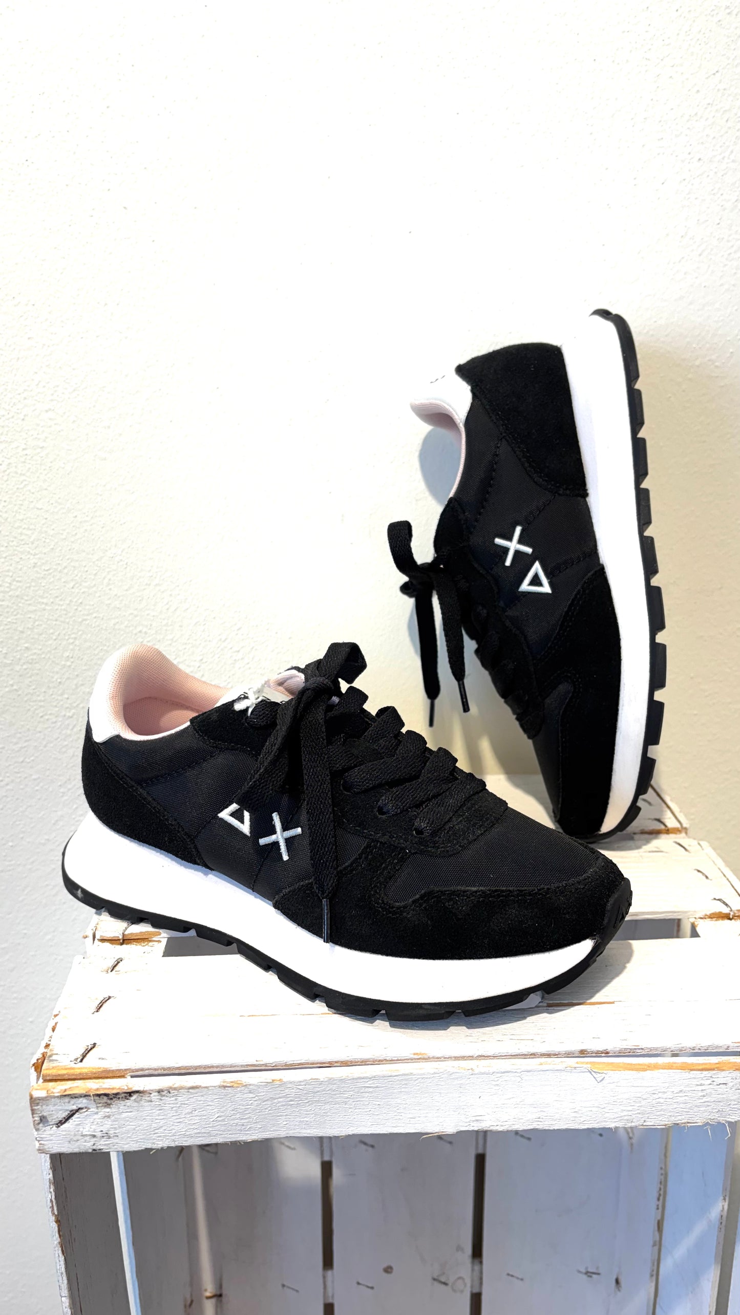 Sun 68 black