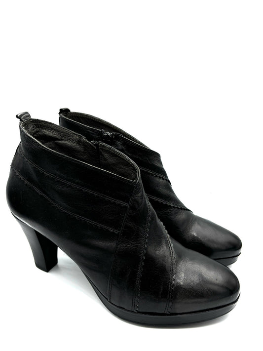 Scarpa con tacco Gaja